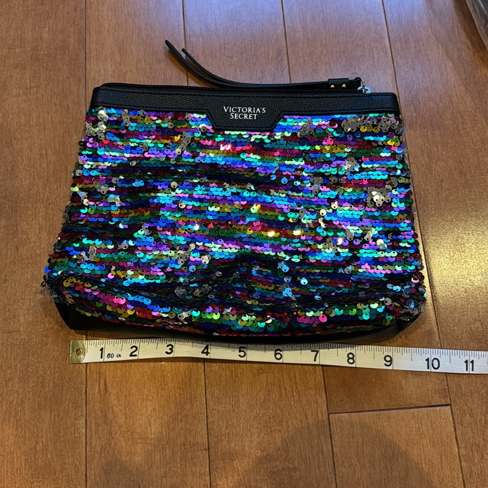 NWOT Victoria’s Secret Sequin Make-up/Accessory Bag - Picture 2 of 5